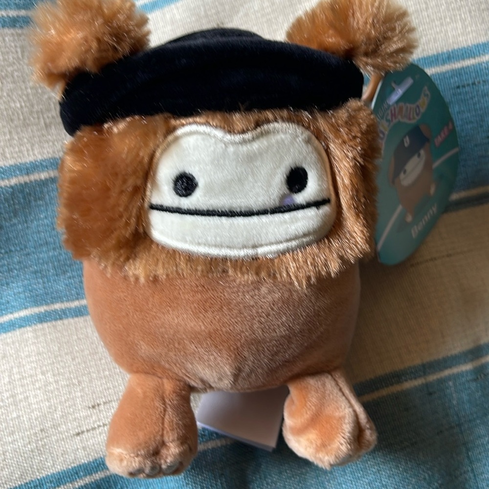 NWT Squishmallow Benny Take 4 Edition Keychain
